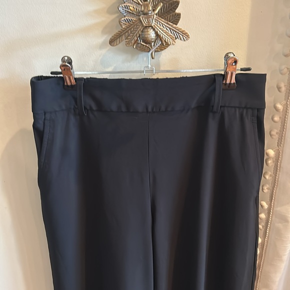 Banana Republic Trouser Everywhere pant Black XS Regular Length - Picture 5 of 7